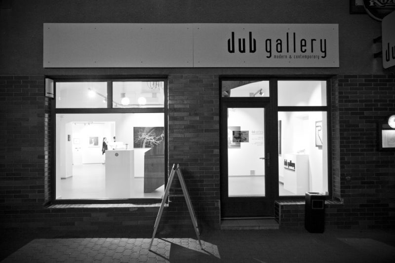 Dub gallery - výroba loga, firemní identita, www stránky, signmaking, tiskoviny...